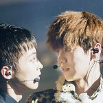 [EXO] 루민이들 몇달째 <b>냉전</b>임ㅠㅠ