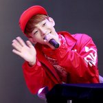 [EXO] <b>사촌</b>동생들이 종인이부채로 전쟁놀이한다