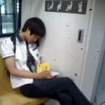 [EXO] 책 읽으면서 <b>지하철</b>에서 잠든