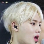 [EXO] <b>앵두</b>같은 입술