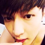 [EXO] 레이좀너무하는거아니냐...