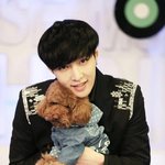 볼때마다 백허그해주는 이씽이<b>vs</b>뛰어와서 벌컥 <b>앞</b>허그해주는 이씽이