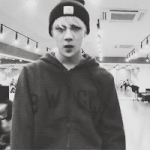 [EXO] 아존나 남들다입는 후드<b>집</b><b>업</b>만입어도
