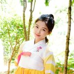 <b>한복</b>입은 김유정.........;;