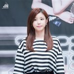 팬사인회에서 물오른미모 과시하는 전효성