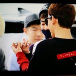 [시우민] <b>아이폰</b> 살펴보는 시우민~