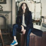 김연아 <b>엘르</b> 화보에서 신은 김연아 신발 넘 이쁜거 같아요 ㅋㅋ