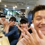 [EXO] 네일<b>케어</b> 받은 찬열 꽃ㅋㅋㅋ