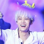 [카이] 종인아 귀 찡긴거 안<b>아파</b>...?