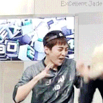 [시우민] 시우민,네 <b>다리</b>가 예쁘잖아~~