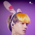 [EXO] 종인이..어<b>젠리</b>본머리띠쓰더니..