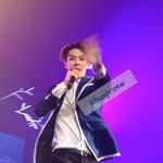 [EXO] 꼭 셀카찍는<b>각도</b>로 위로올리고들어와