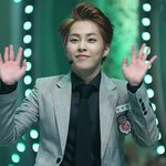 [시우민] 민석이는 67세 어르신도 하이파이브 하게 만든다