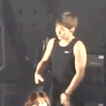 [시우민] <b>민석</b>이 복근이가 보엿!!