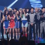 1위무대도 함께하는 레드벨벳-<b>슈퍼</b>주니어