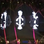 [시우민] 민석이 이거 봤어? <b>블랙펄</b>VCR이라는데.