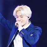 [EXO] 친구들한테 틴트빌려돌라는애들 있어?ㅋㅋㅋㅋㅋ