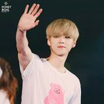 [EXO] 아이스크림큰거먹을때 <b>바닥</b>보이는거 너무싫당