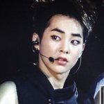 [시우민] 쵸크쵸크 <b>탱탱</b>한 민석이 입술 좀 봐ㅠㅠ 