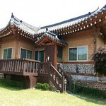 [EXO] 얘들아 <b>이런집</b> 얼마정도 할까?