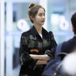 <b>당고</b>머리한 윤아 미모 ..............