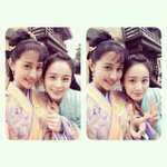 [김태희] <b>중드</b> 동료여배우와의 셀카..얼굴 연구대상임;