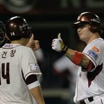 국가대표 4번<b>타자</b> 박병호 그 무게를 건뎌라~!!