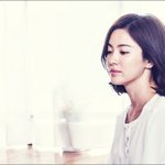인터뷰 <b>기자사진</b>에서도 화보찍는 송혜교 미모