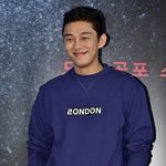 맨투맨박제시키고 싶은 유아인