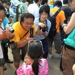 [베스트<b>클릭</b>] 논란중인 걸그룹 팬사인회 지나친 스킨십..