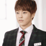 [시우민] <b>웃음</b>참는 시우민><