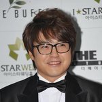 [EXO] 얼굴이 <b>넙대</b>대 하니까 머리까지 커보이네