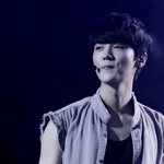 [EXO] 개뜬금인데 우리반에 <b>뒷배경</b>좋은애