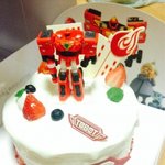 파리바게뜨에서 <b>또봇</b>케익 사왔어요^^