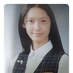 [소녀시대] [펌]윤아 수지 <b>데뷔전</b> 중학교 졸업 사진.jpg