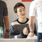 [EXO] 사진으로 보니까 이쁘다 하고 <b>말지</b>