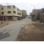 [라틴박우물] peru lima 주택가 반쪽 포장도로, 무슨 일이...