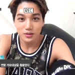 [EXO] <b>치킨</b>먹고싶다 안먹은지 오래됨