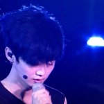 [EXO] 안좋은와중에 콘서트도 했지