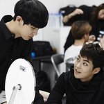 [EXO] <b>자자</b>~ 찬열이랑 슈밍 외모에 감복하라구.