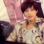 [카이] <b>종인</b>이 일본 재밌나봐 ㅠㅠ전신짤