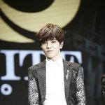 [인피니트] I give my hands <b>out</b>