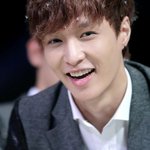 [레이] 시우민<b>톡</b> 웅녀인데 레이 <b>생일</b><b>축하</b>해^^