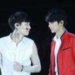 [EXO] 나 왜<b>이사진</b>이 슬퍼보이냐ㅠ.ㅠ