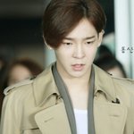 트렌치코트입은 남태현..............