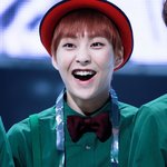 [시우민] 시우민 사랑해!  웅녀들이 더 열심히 <b>응원</b>할꺼야!!!!