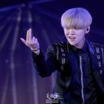 [EXO] 루한 이 사진은 <b>추억</b>용으로 냅둬야겠다