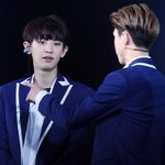 [EXO] 뛰는 세훈이<b>위에</b> 나는 찬열잌ㅋㅋㅋㅋㅋㅋ