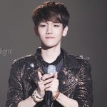 [백현] 새벽 다가오는 시간이라 <b>감수</b>성 터졌다..ㅠㅠ