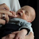 [추억파리여] 자궁 이식수술로 태어난 빈센트